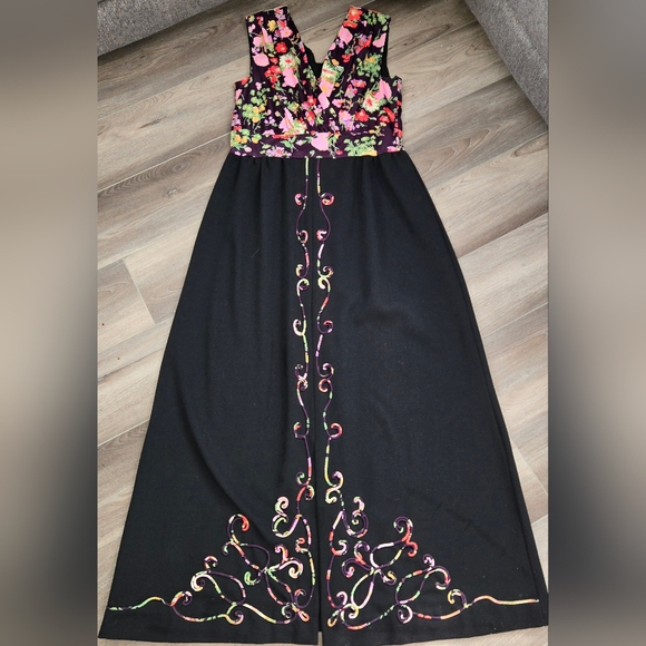 Vintage Dresses & Skirts - Vintage Psychedelic Maxi Dress